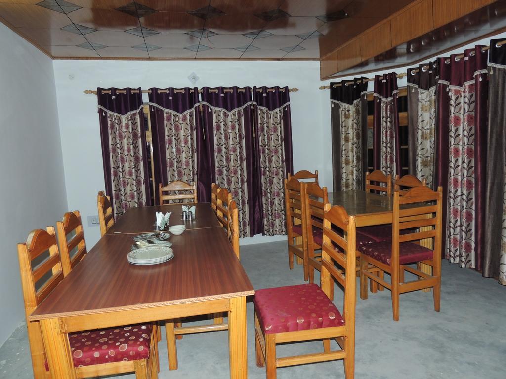 Ldumra Oasis Hundar Exterior photo